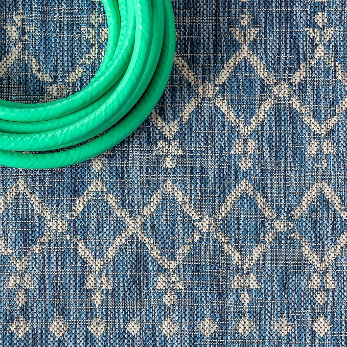 JONATHAN Y Moroccan Geometric Indoor Outdoor Runner Rug 2X8 Navy/Light Gray, Ourika Textured Weave for Backyard, Patio, Porch, Easy-Cleaning, High Traffic, Pet-Friendly, Non-Shedding (SMB108B-28)
