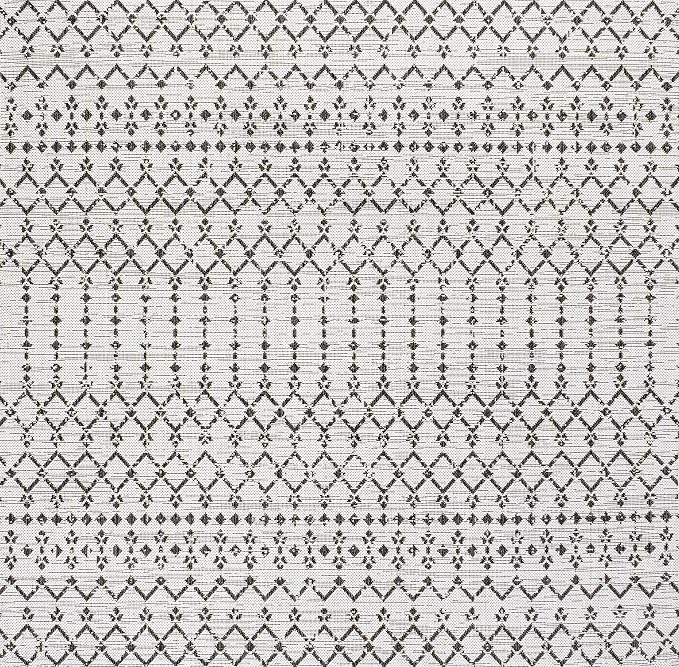 JONATHAN Y Moroccan Geometric Indoor Outdoor Square Area Rug 3X3 Cream/Black, Ourika Textured Weave for Backyard, Patio, Porch, Easy-Cleaning, High Traffic, Pet-Friendly, Non-Shedding (SMB108I-3SQ)