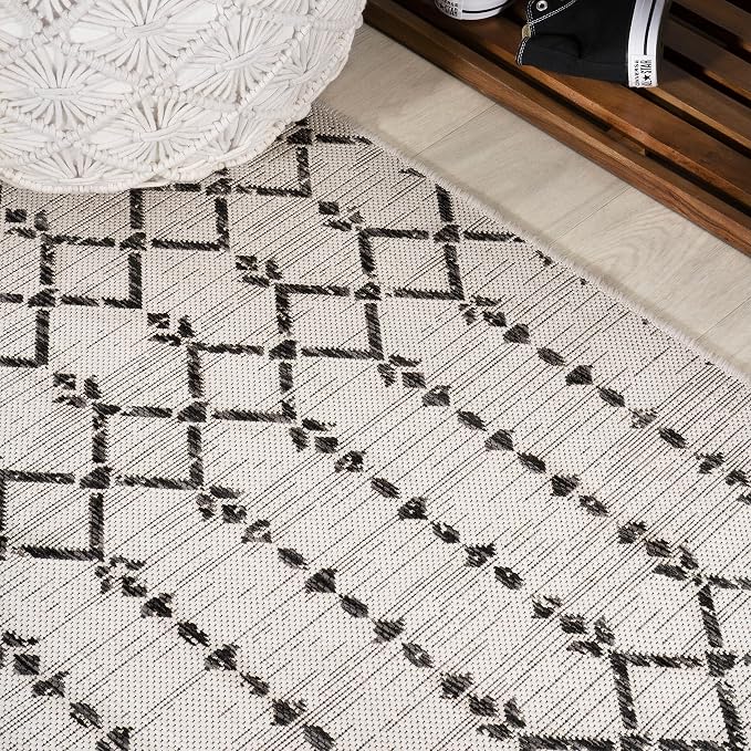 JONATHAN Y Moroccan Geometric Indoor Outdoor Round Area Rug 8 Ft Cream/Black, Ourika Textured Weave for Backyard, Patio, Porch, Easy-Cleaning, High Traffic, Pet-Friendly, Non-Shedding (SMB108I-8R)